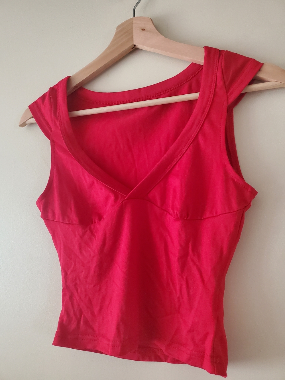 Women’s Red V-Neck Sleeveless Top